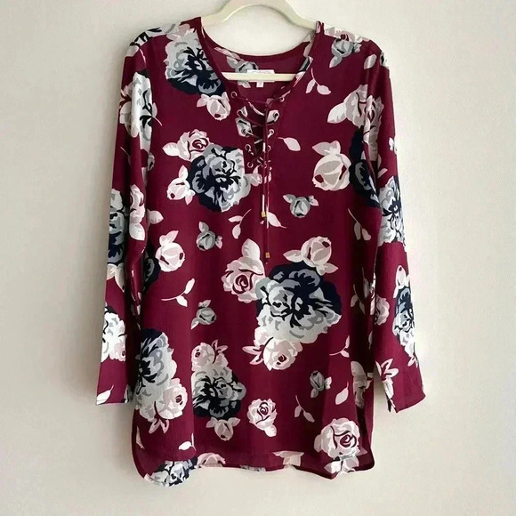 Mud Pie Floral Tunic with V-Neck Lace Up, Wine Berry Color Blouse, Size Small - Picture 2 of 16
